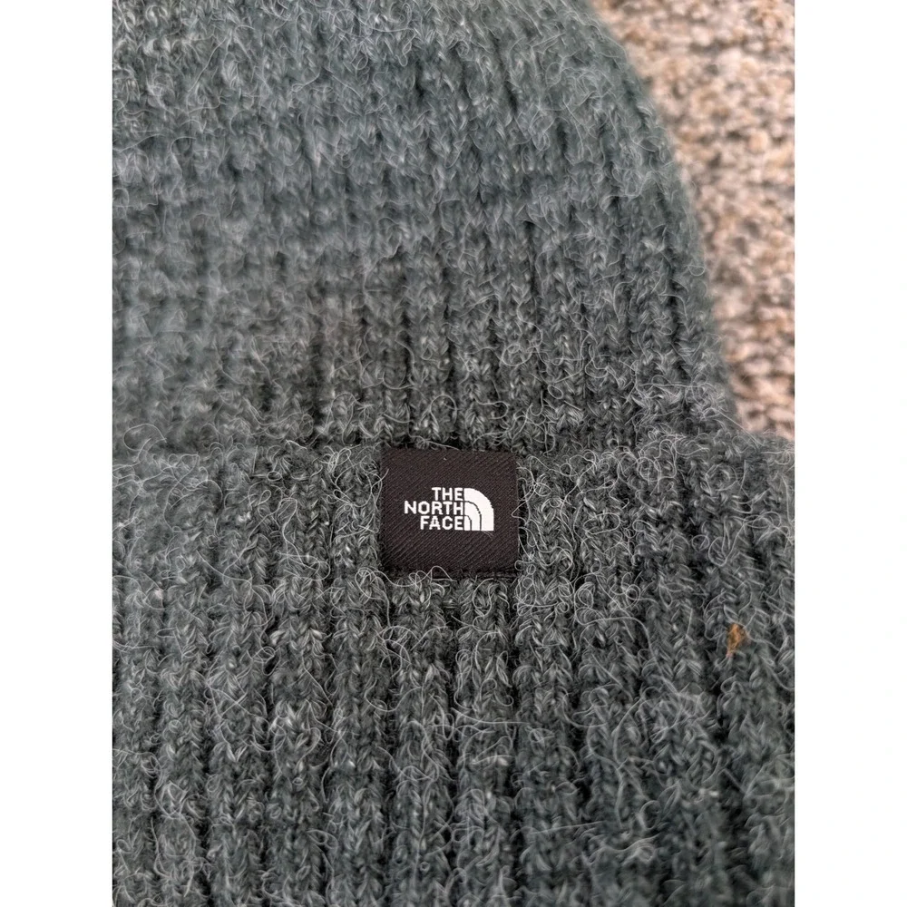 The North Face Chunky Ribbed Knit Beanie Hat‎ Dark Green Grey Unisex One Size